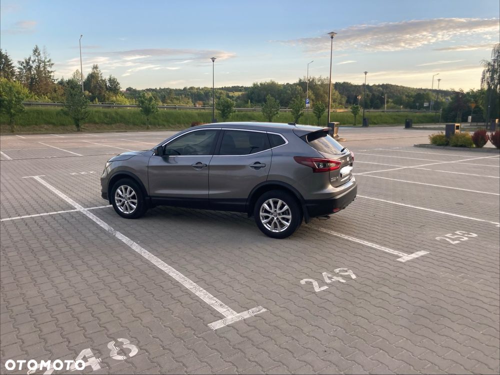Nissan Rogue - 1