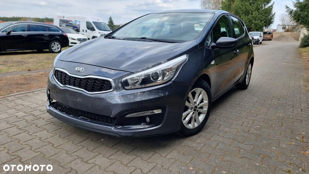 Kia Ceed 1.4 Smart Plus - 1