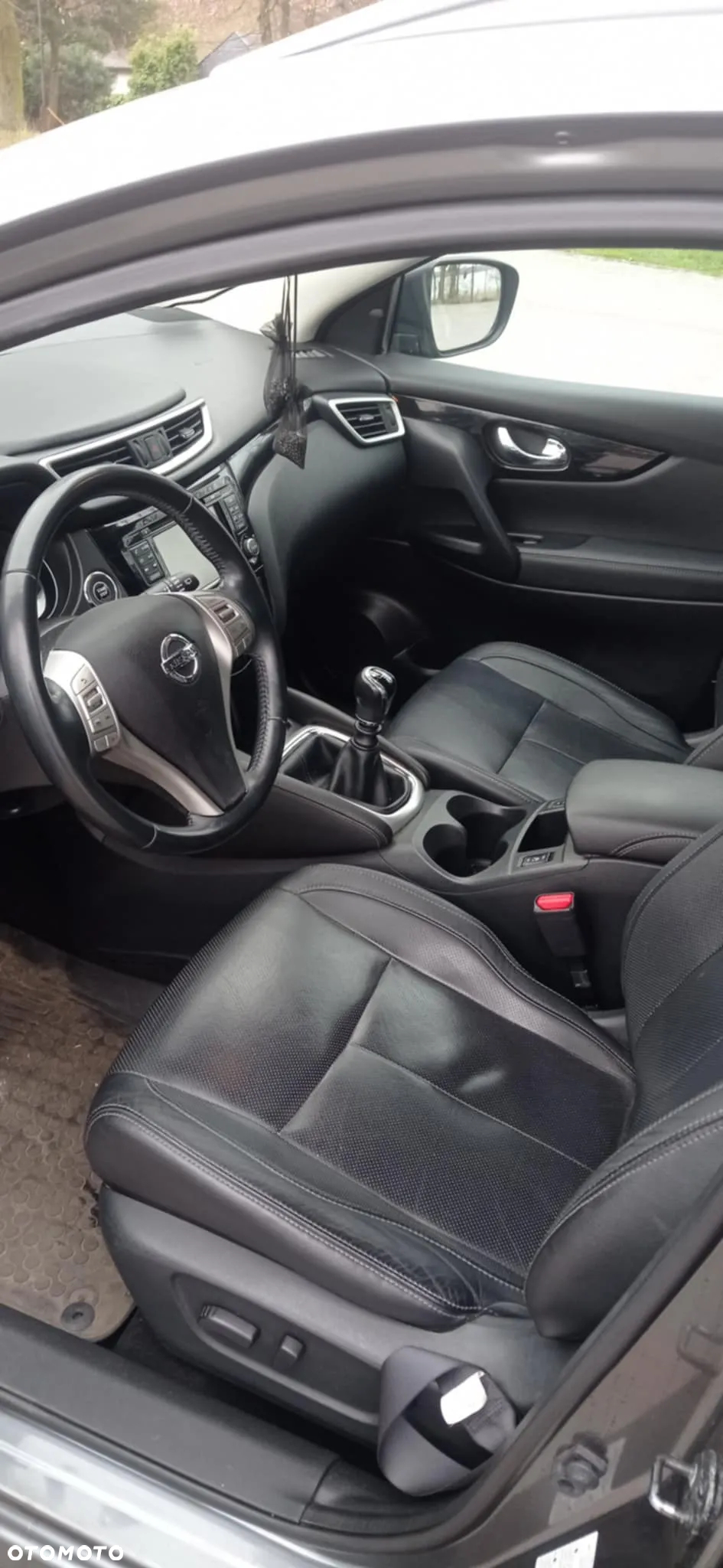 Nissan Qashqai 1.6 DCi 4x4 Tekna - 4