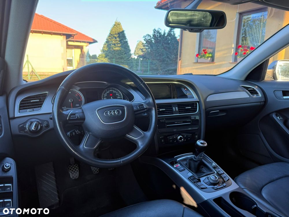 Audi A4 Avant 2.0 TDI - 10