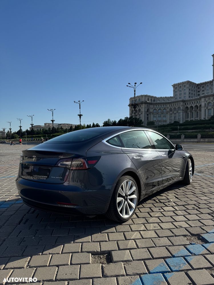 Tesla Model 3 Long Range - 6