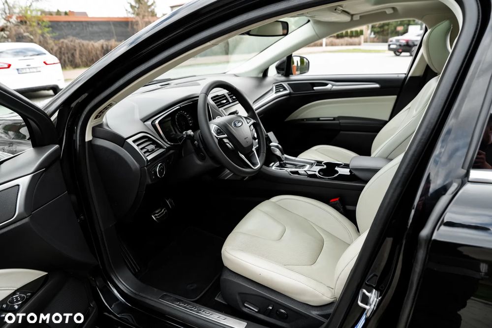 Ford Mondeo 2.0 EcoBoost ST-Line - 18