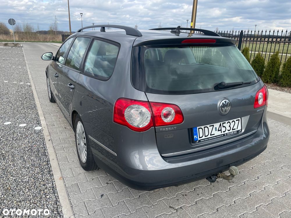 Volkswagen Passat 1.9 TDI DPF BlueMotion - 5