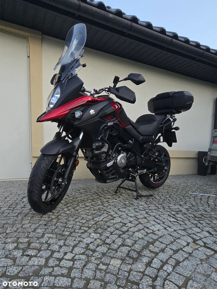 Suzuki V-STROM - 1