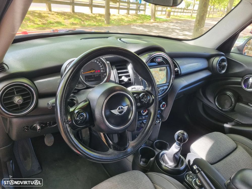 MINI 5 Portas Cooper D - 21