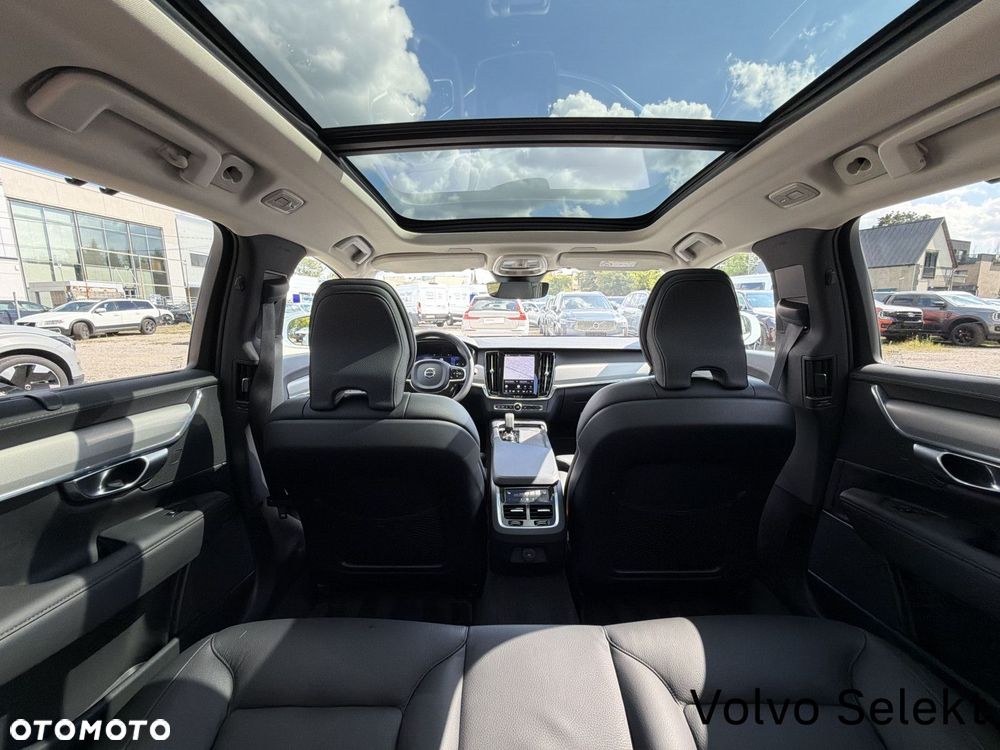 Volvo V90 Cross Country - 17