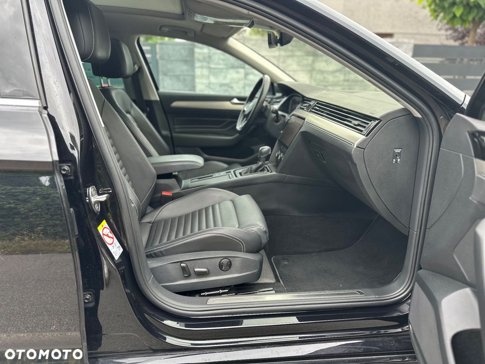 Volkswagen Passat 2.0 TSI 4Mot Highline DSG - 29
