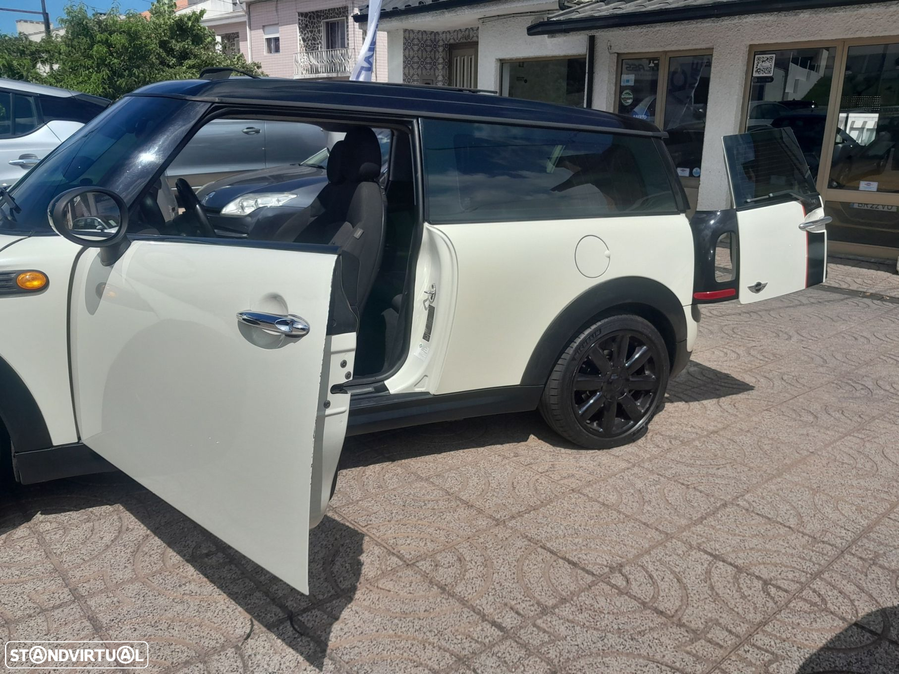 MINI Clubman Cooper D - 32