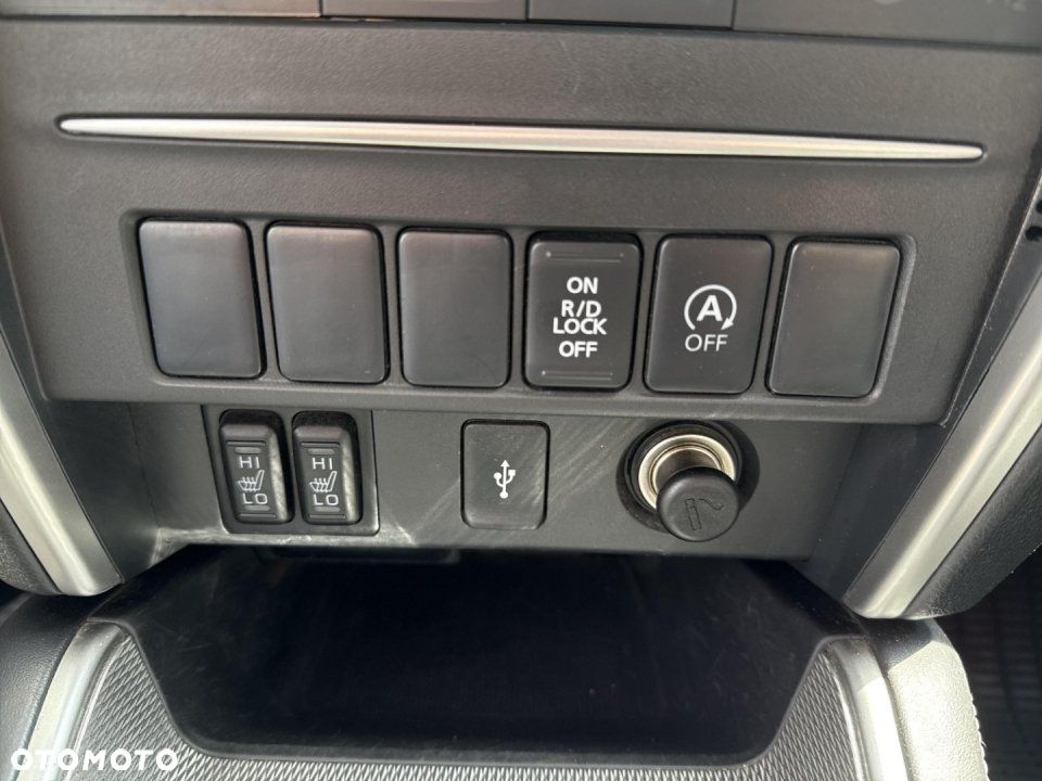 Mitsubishi L200 - 14