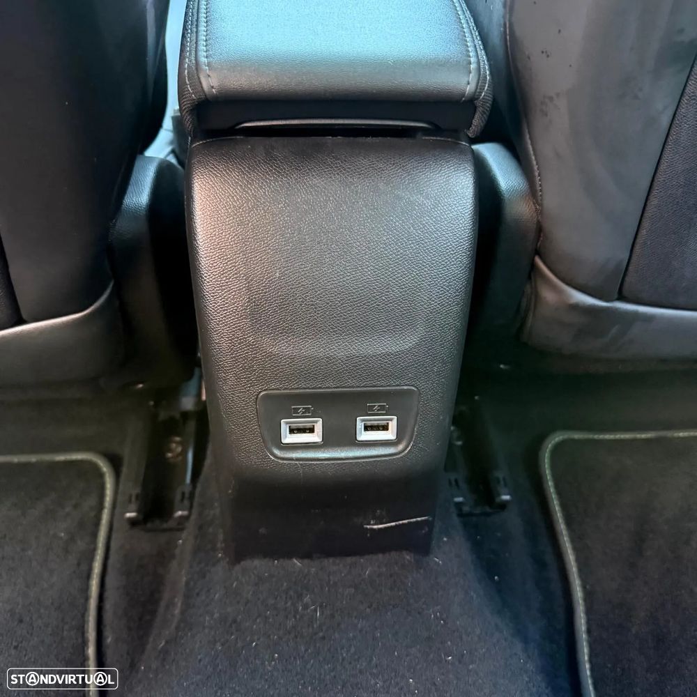Peugeot e-2008 50 kWh GT Line - 28