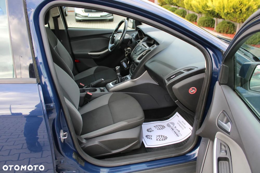 Ford Focus 1.6 Ambiente - 29