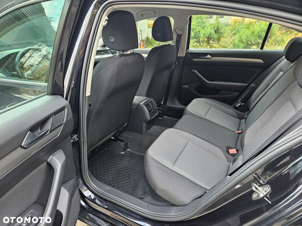 Volkswagen Passat 1.5 TSI EVO Essence - 23