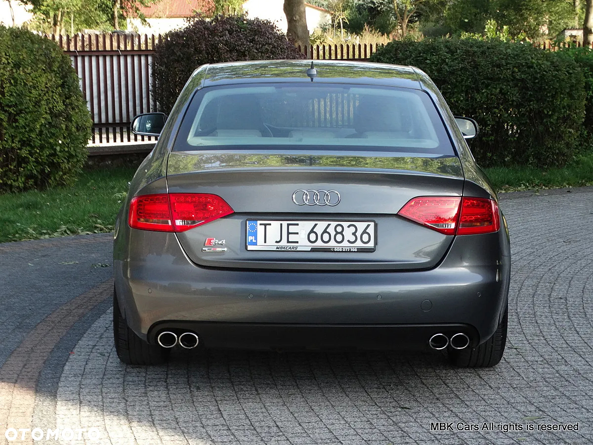 Audi A4 - 8