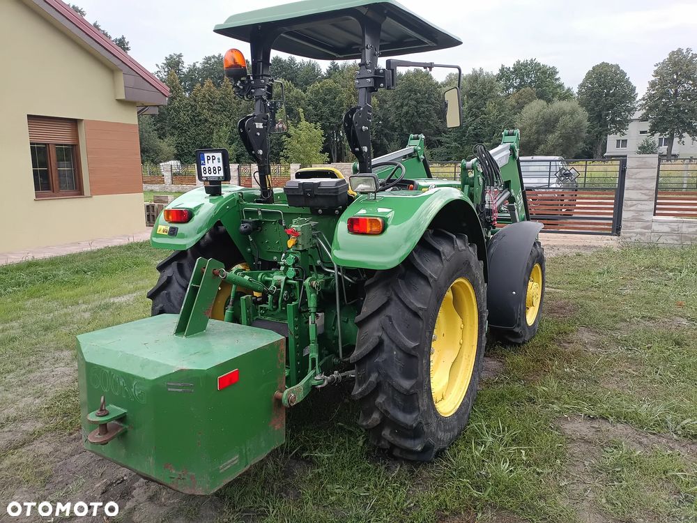 John Deere 5050E - 7