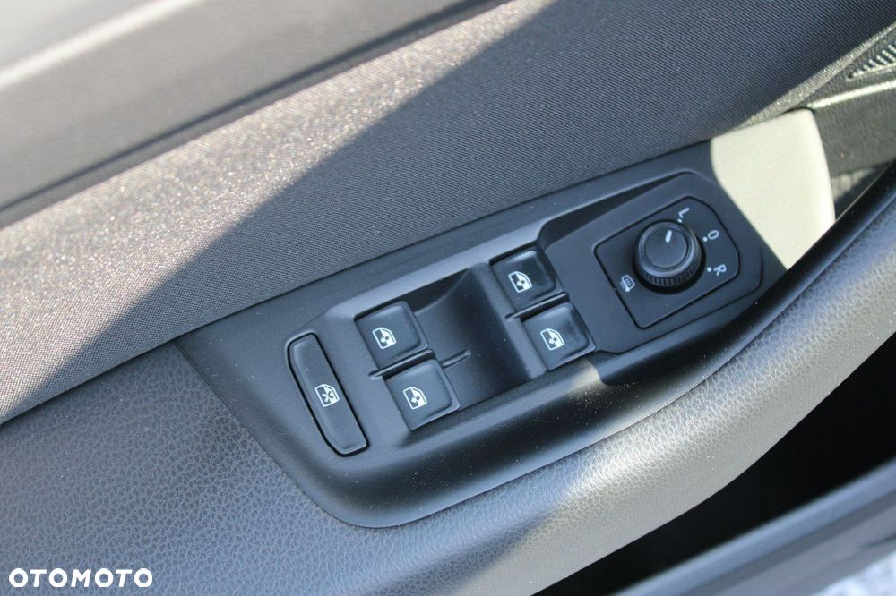 Volkswagen Passat - 15