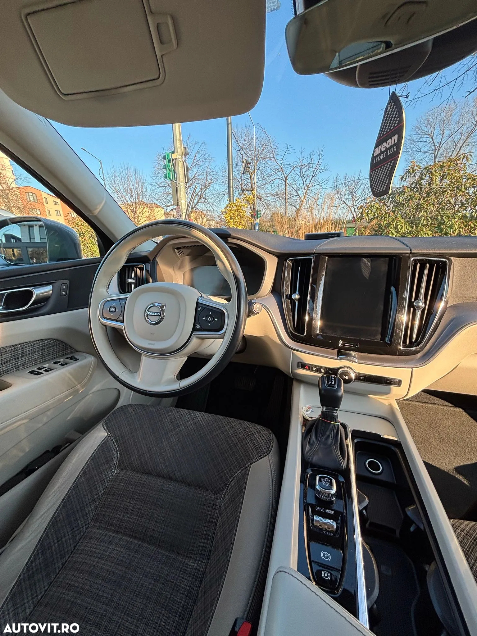 Volvo XC 60 D4 Inscription - 17