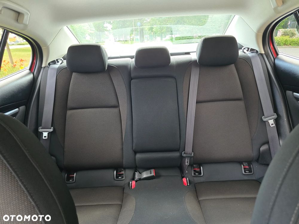 Mazda 3 2.0 mHEV Hikari - 12