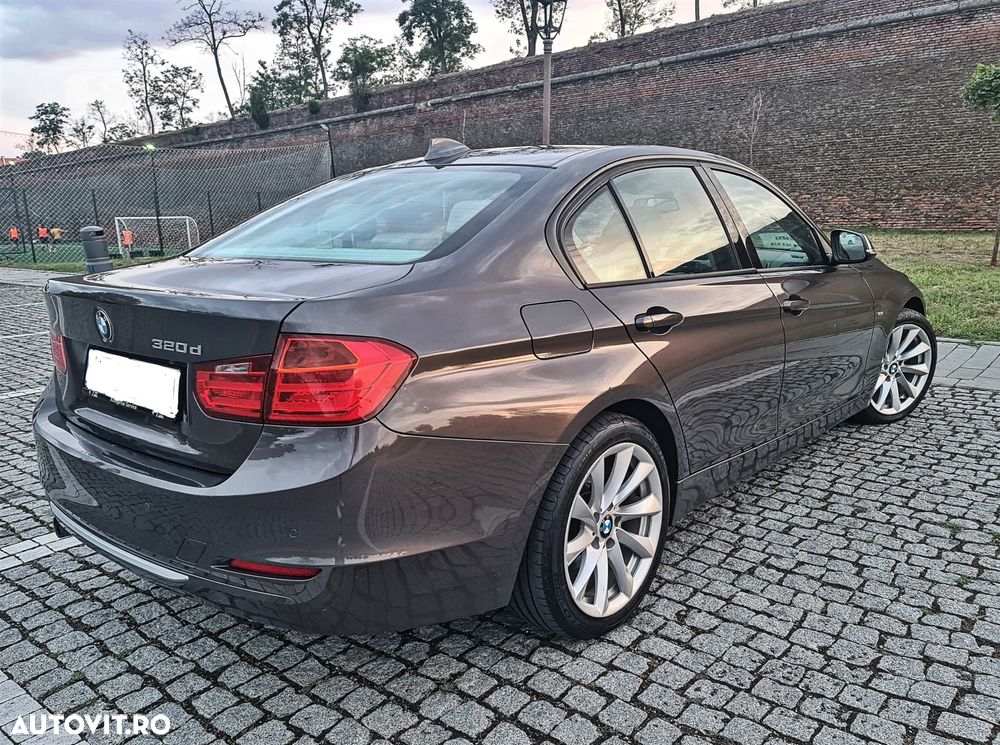 BMW Seria 3 320d - 5