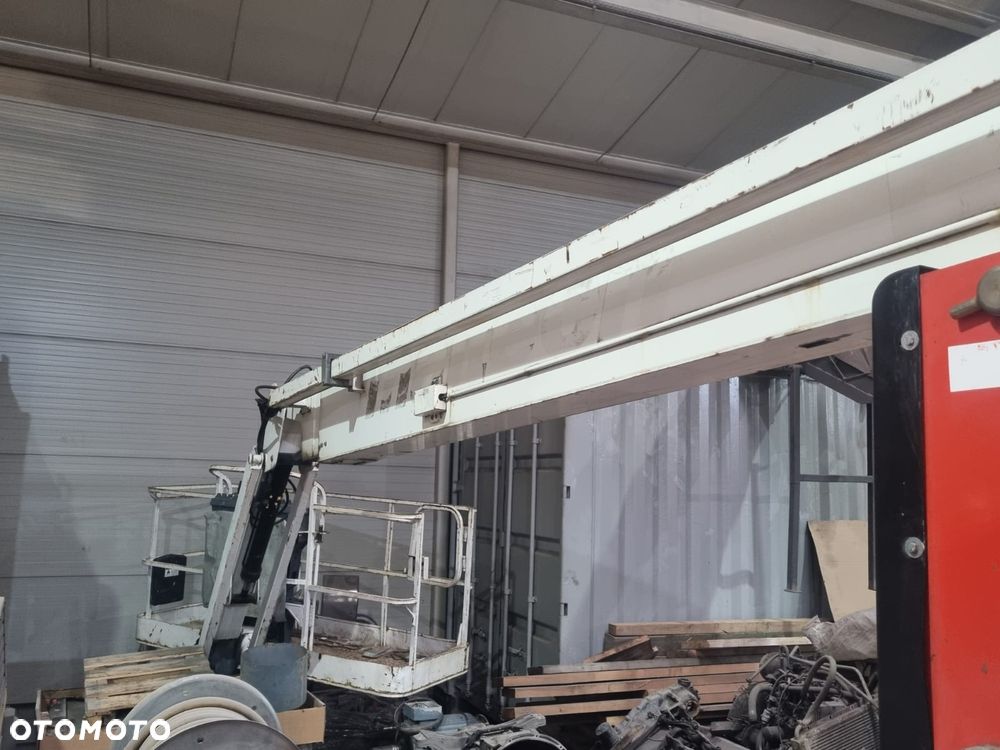 JLG 800AJ - 9