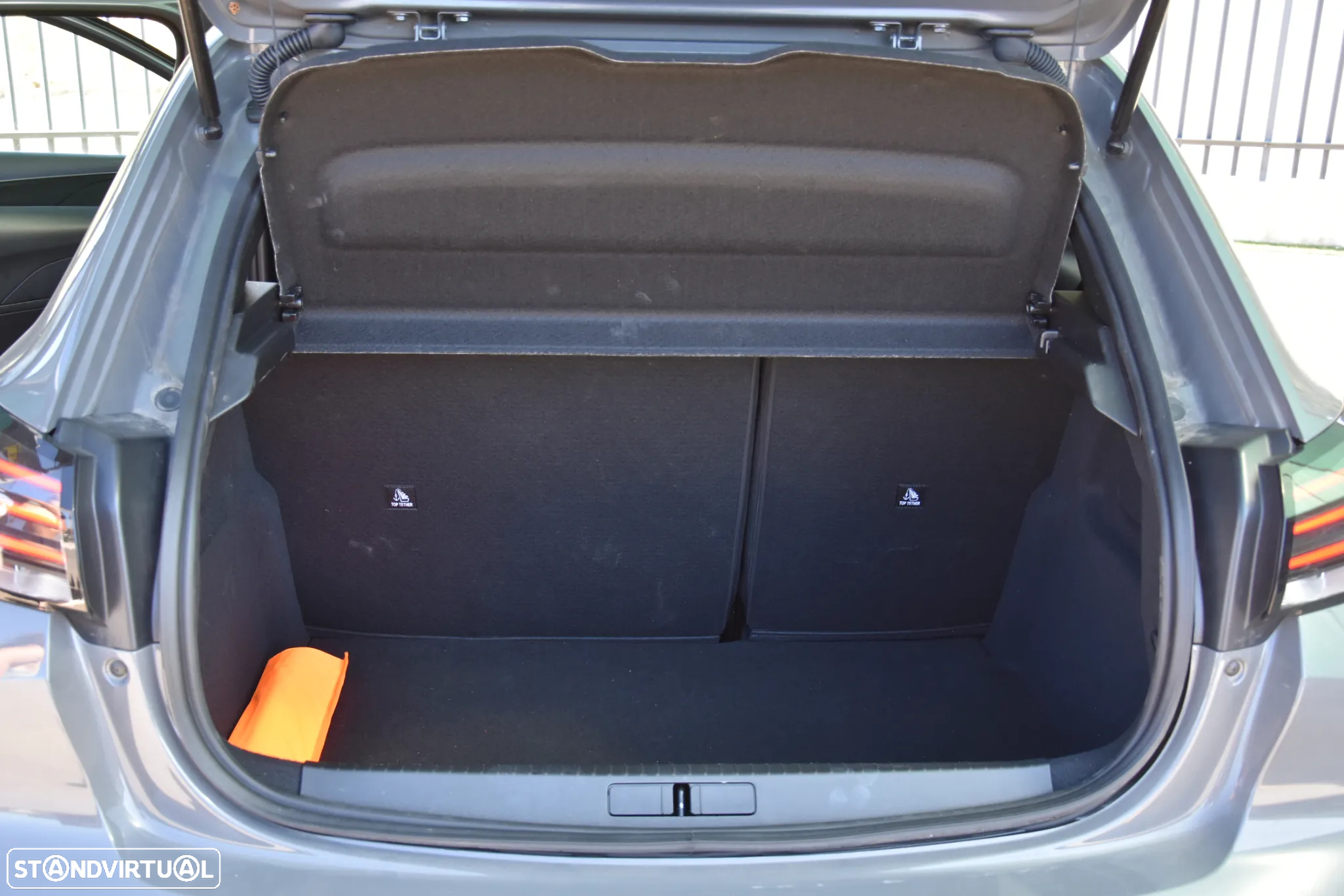 Peugeot 208 1.2 Hybrid Allure e-DCS6 - 22