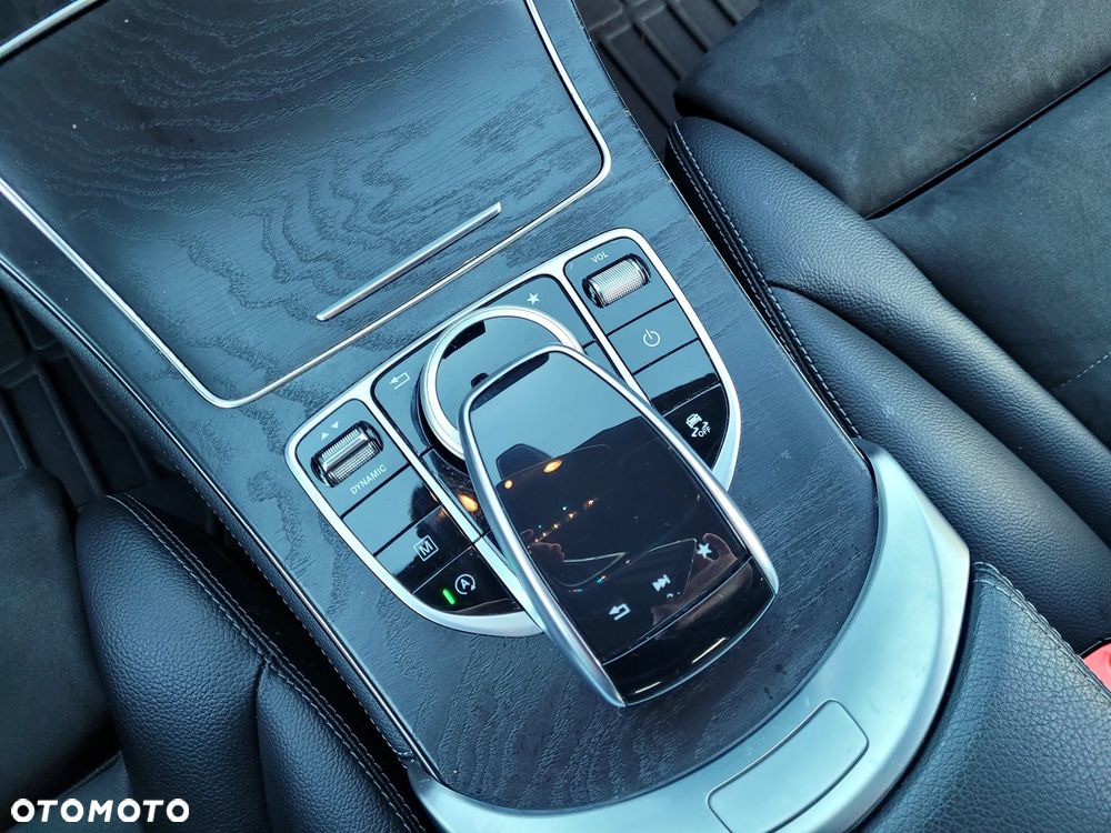 Mercedes-Benz GLC - 27