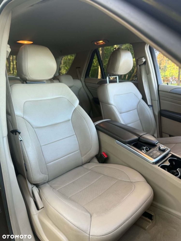 Mercedes-Benz ML - 4