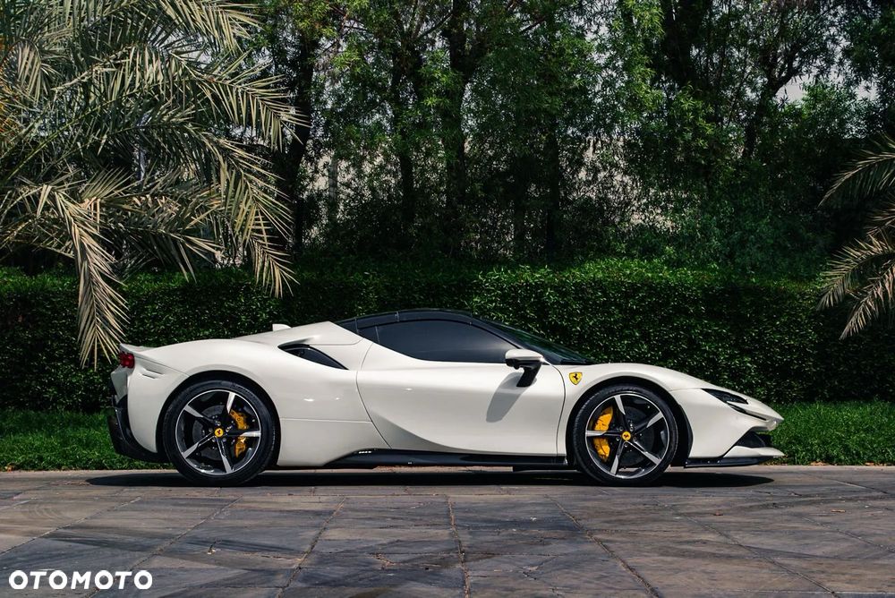 Ferrari SF90 Spider - 5
