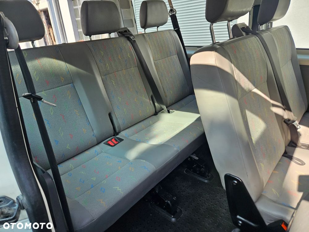 Volkswagen Transporter Caravelle Lang Comfortline - 13