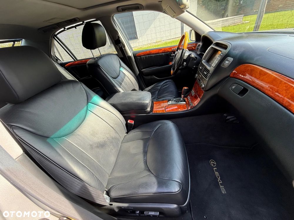 Lexus LS - 8