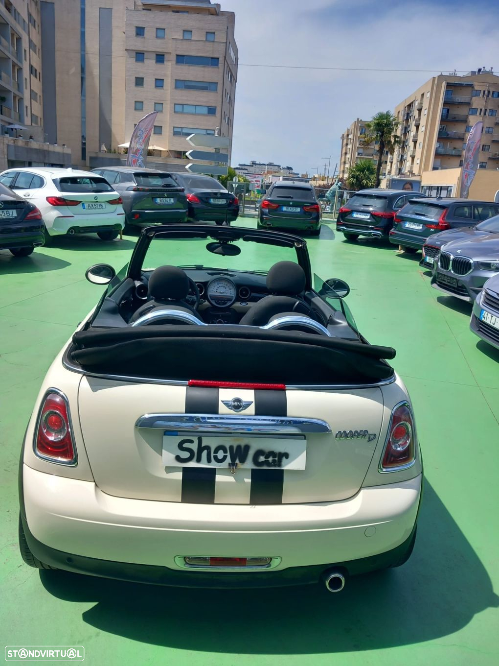 MINI Cabrio Cooper D - 13