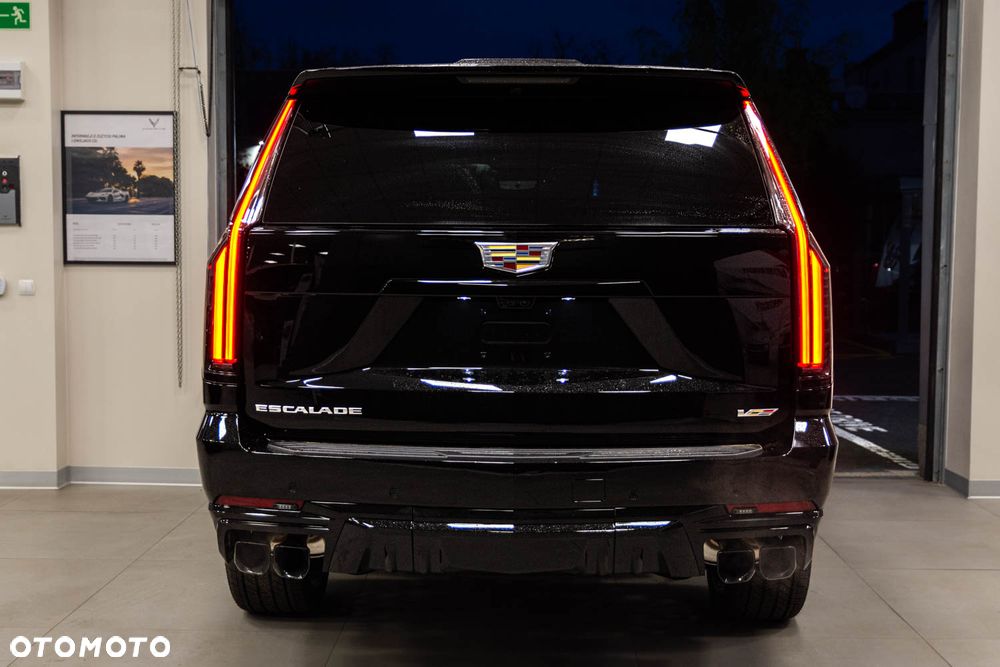 Cadillac Escalade - 9