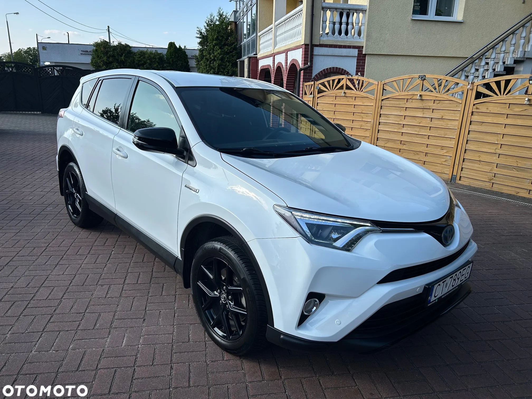 Toyota RAV4 Hybrid Premium 4x2 - 3