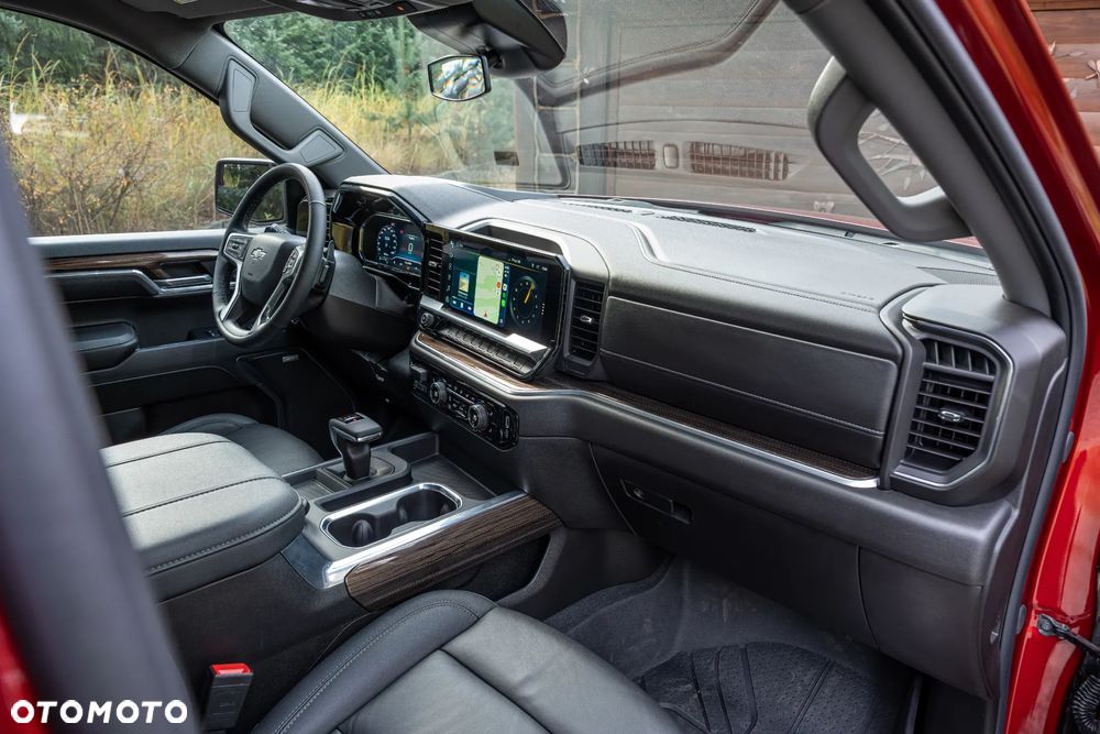 Chevrolet Silverado - 25