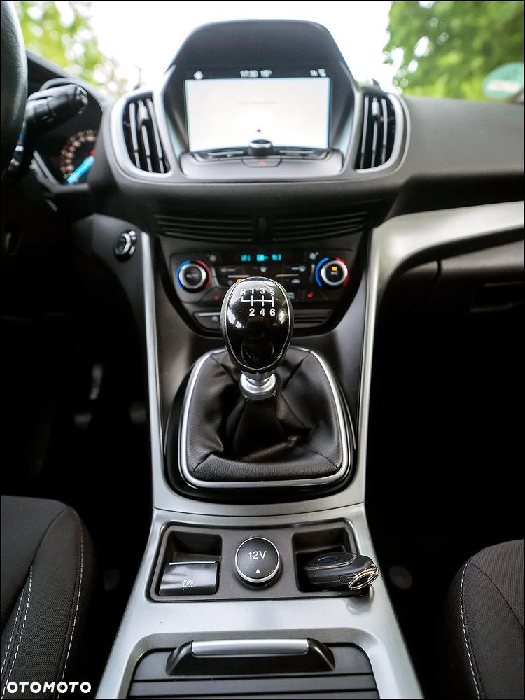 Ford Kuga - 23
