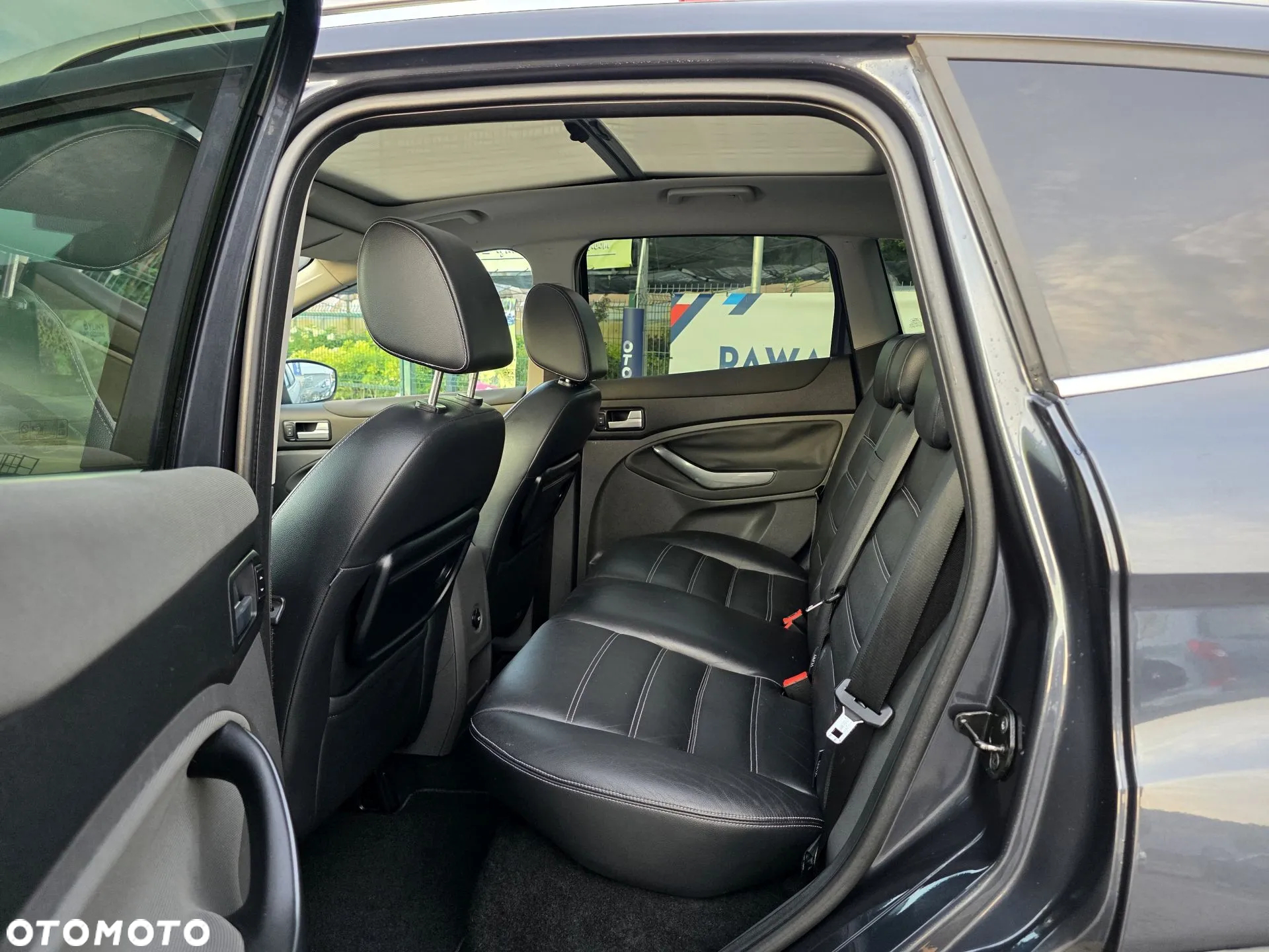 Ford Kuga 2.0 TDCi 2x4 Titanium - 6