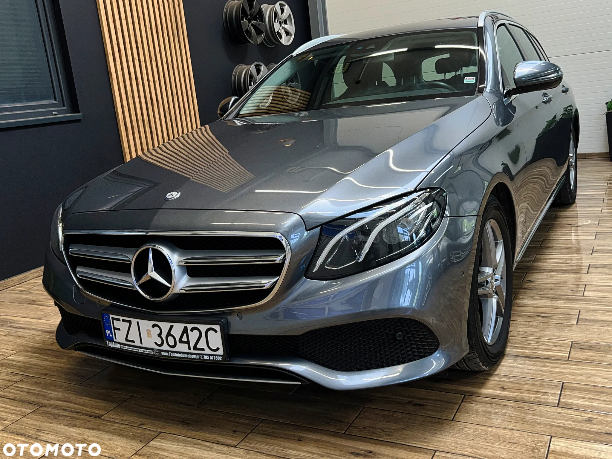 Mercedes-Benz Klasa E 220 d - 13