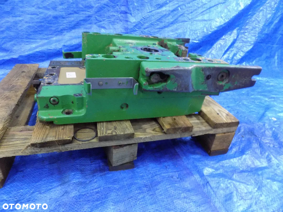 obudowa tylnego wom pto l101895 john deere 6300 6100 6200 6400 - 4