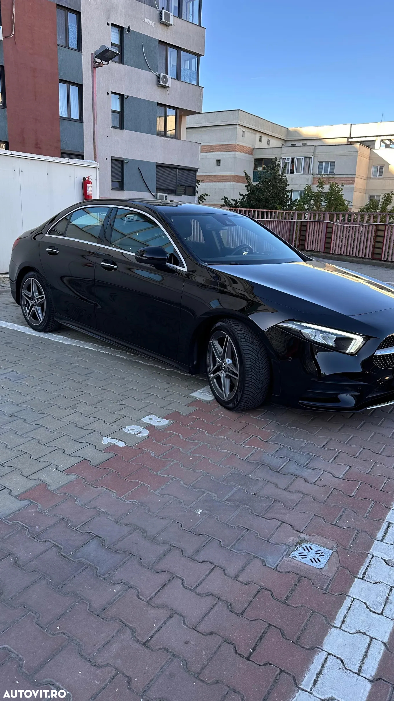 Mercedes-Benz A 200 d 8G-DCT AMG Line - 3