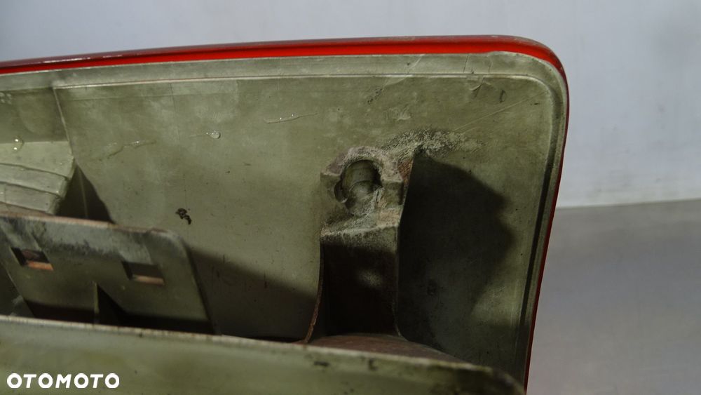 LAMPA LEWA TYLNA VOLKSWAGEN TOURAN I 1.9 - 11