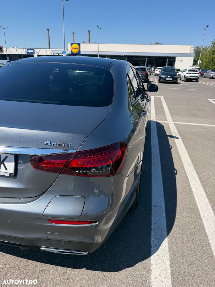 Mercedes-Benz E 300 de 4Matic 9G-TRONIC AMG Line - 5