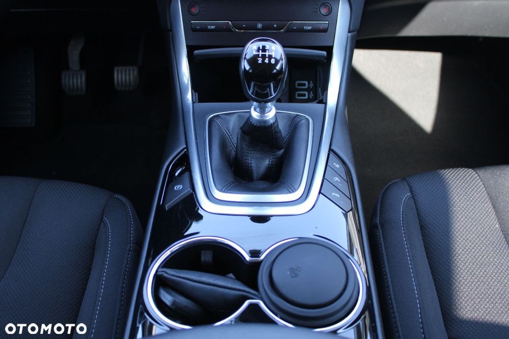 Ford S-Max - 36