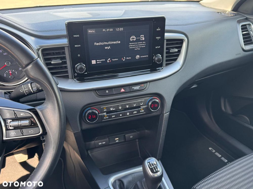 Kia Ceed 1.5 T-GDI M - 11