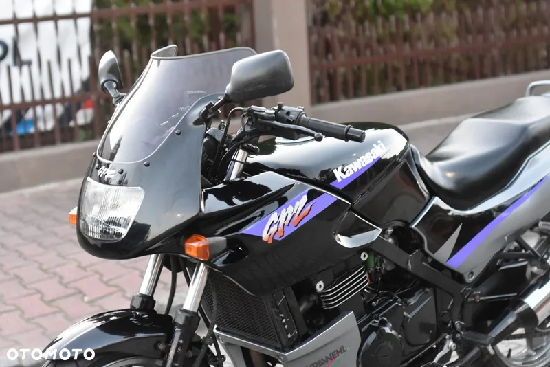 Kawasaki GPZ - 23
