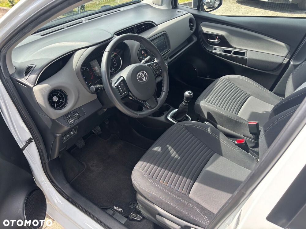 Toyota Yaris - 11