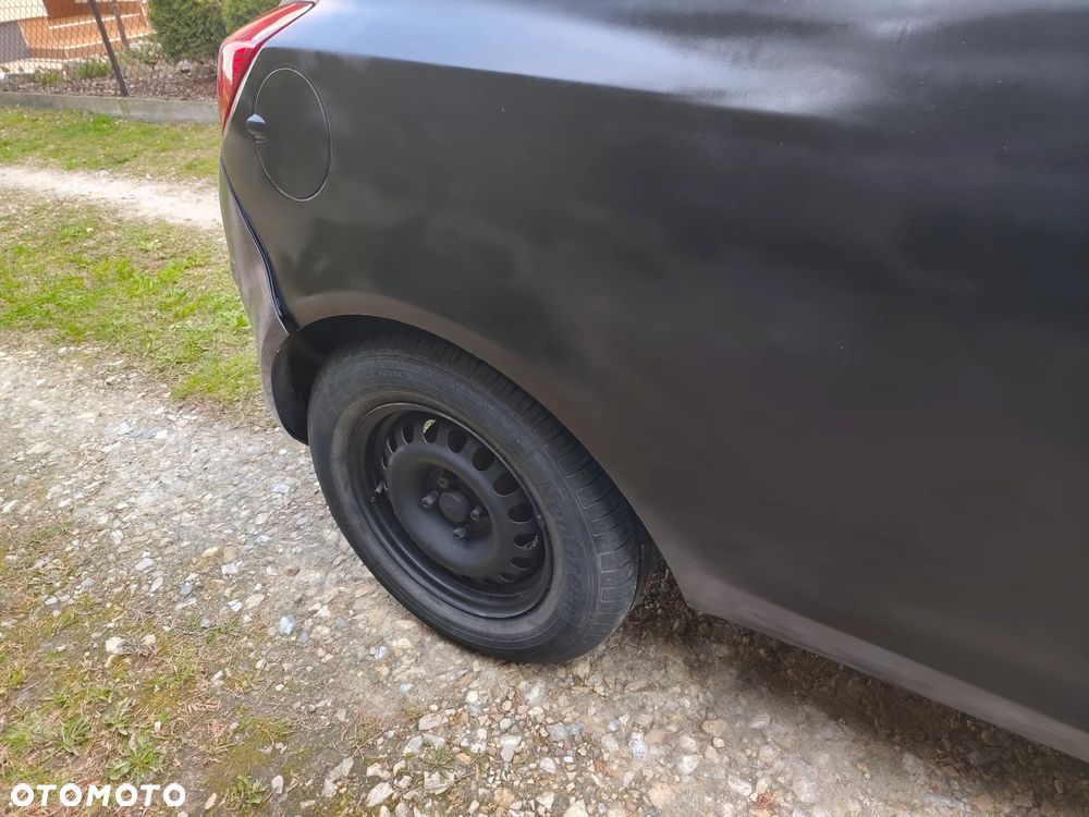 Opel Corsa 1.2 16V Essentia - 4