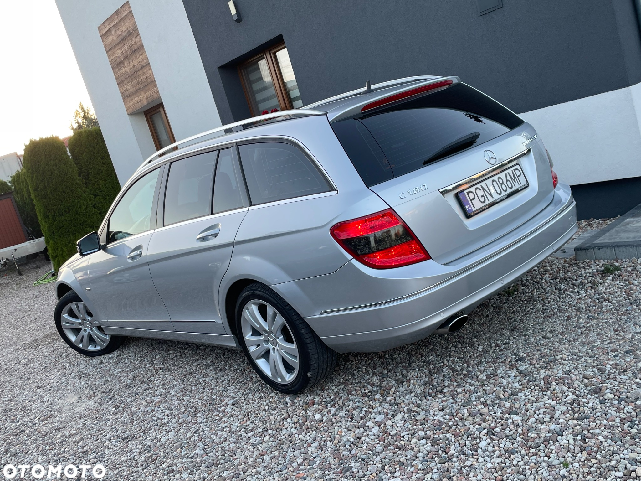 Mercedes-Benz Klasa C 180 T Kompressor Automatik BlueEFFICIENCY Avantgarde - 29