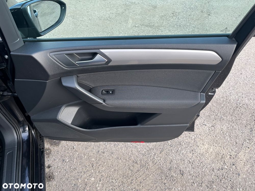 Volkswagen Touran 1.6 TDI SCR (BlueMotion Technology) DSG Trendline - 10
