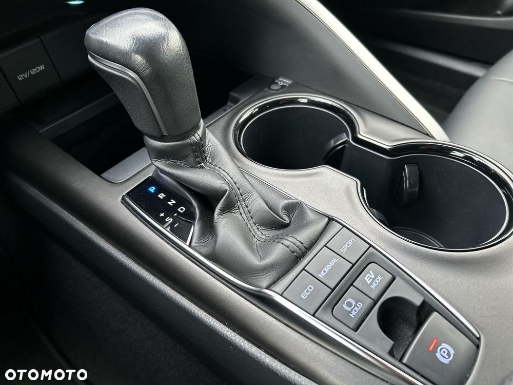 Toyota Camry 2.5 Hybrid Prestige CVT - 21