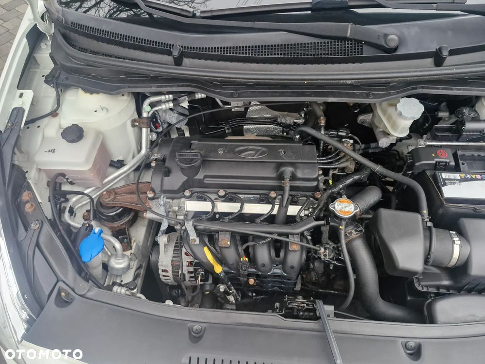 Hyundai i20 1.2 UEFA EURO 2012 Edition - 16