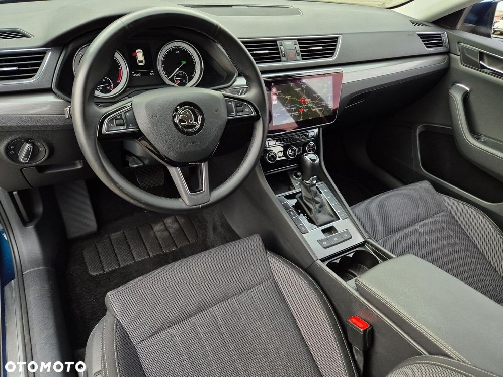 Skoda Superb 2.0 TDI SCR Style DSG - 9